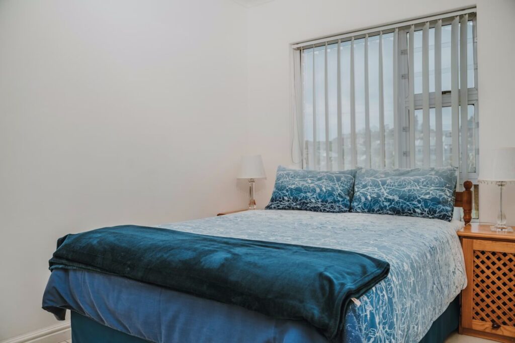 Aloha 1 - Accommodation Lodge Stilbaai Double Bed